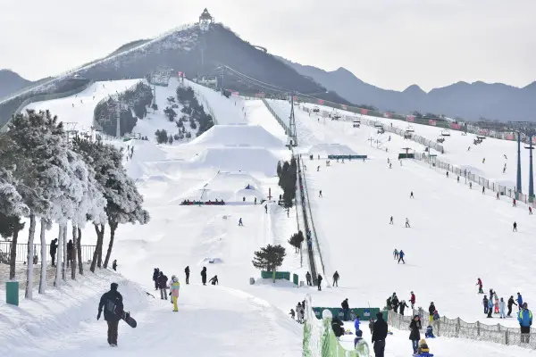 China's ice and snow industry embraces boom ahead of 2022 Beijing Olympic Games
