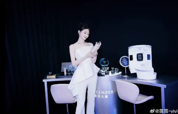 Chinese Women's Fair-Skin Obsession - coemetics