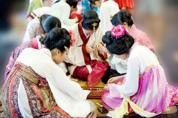 Activities and Traditions During The Double Seventh Festival