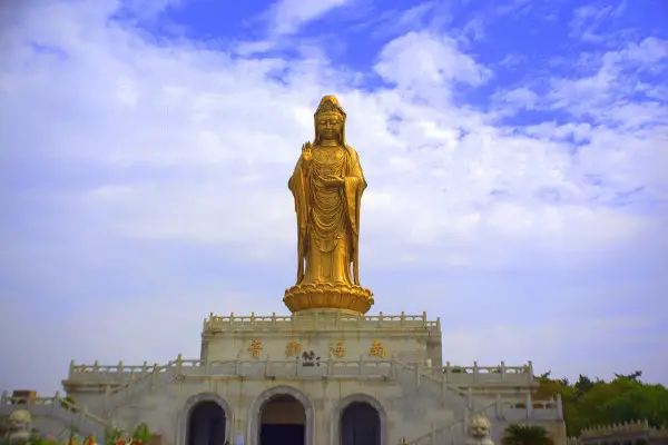 Guanyin: The Goddess Who Listens to the Cries of the World