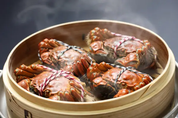 Steaming shanghai hairy crabs, chinese cuisine