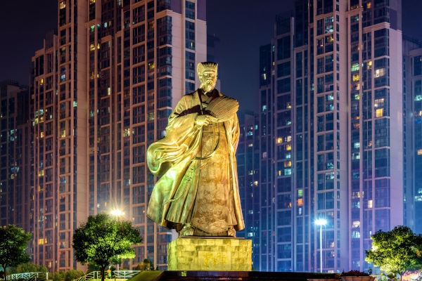 Statue of Zhuge Liang in Xiangyang